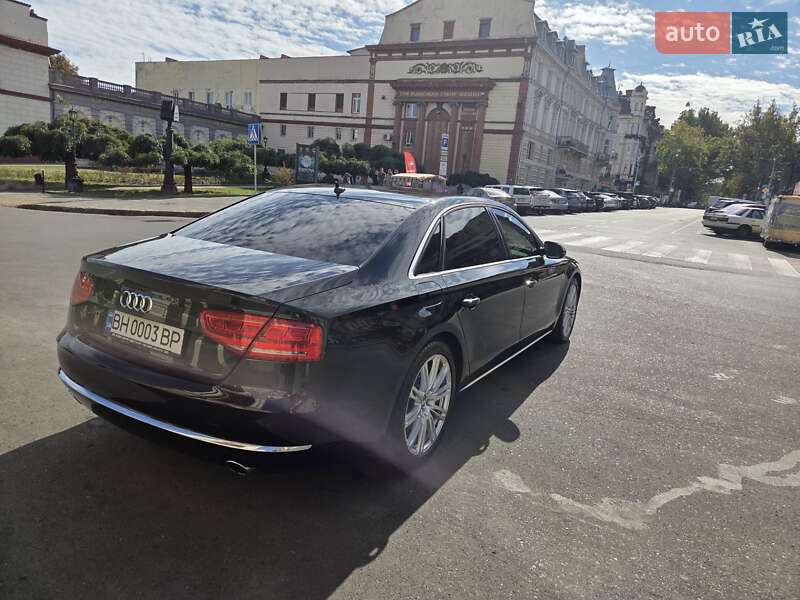 Седан Audi A8 2013 в Одессе
