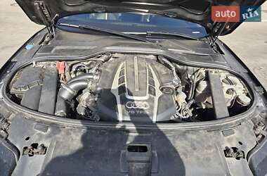 Седан Audi A8 2013 в 