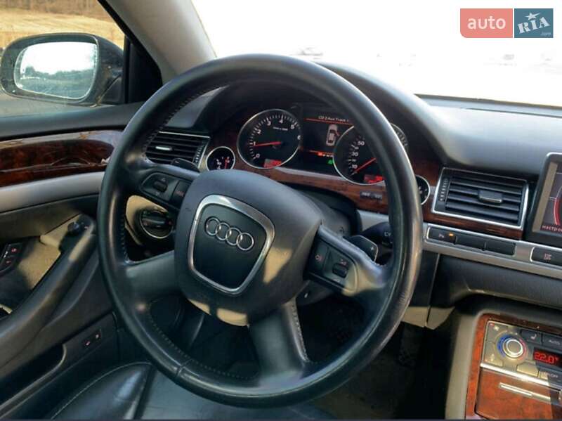 Седан Audi A8 2007 в П'ятихатках