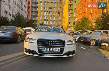 Седан Audi A8 2016 в 