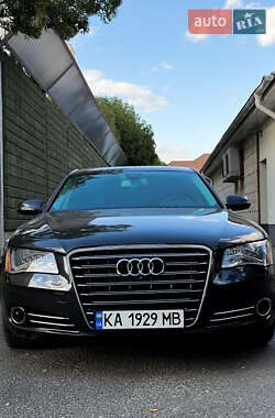 Седан Audi A8 2014 в Мукачевому
