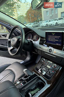 Седан Audi A8 2014 в 
