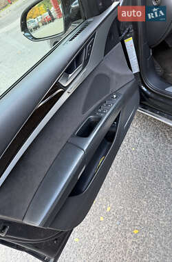 Седан Audi A8 2014 в 