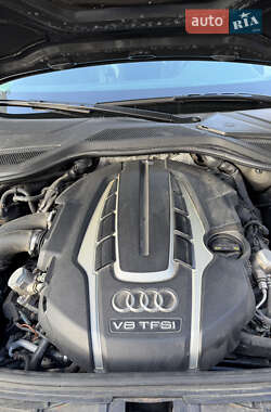 Седан Audi A8 2014 в 