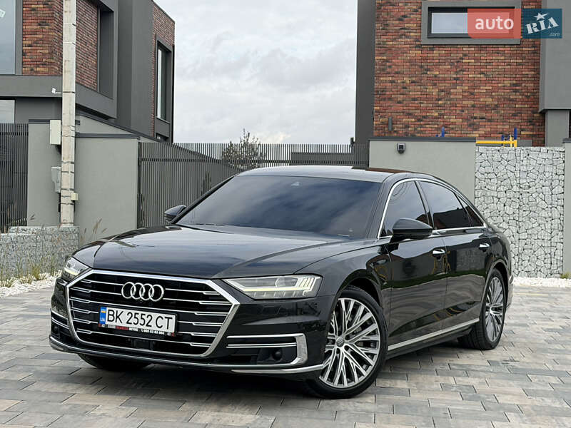 Седан Audi A8 2018 в Ровно