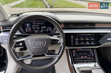 Седан Audi A8 2018 в 