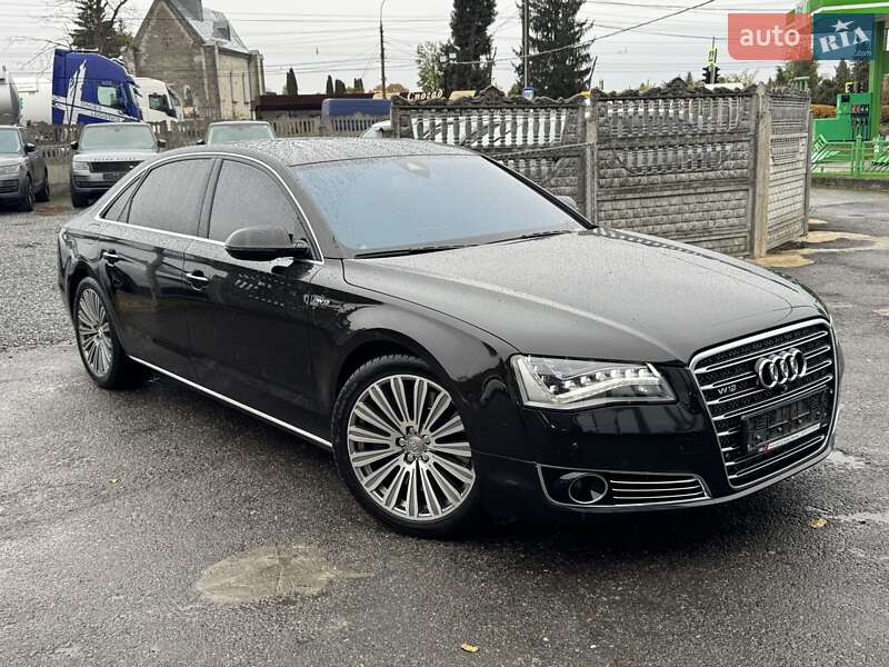 Седан Audi A8 2012 в 