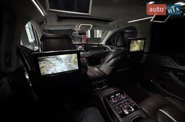 Седан Audi A8 2012 в 
