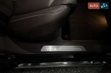 Седан Audi A8 2012 в 