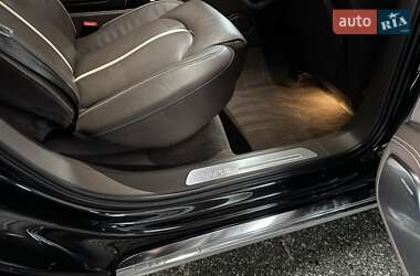Седан Audi A8 2012 в 
