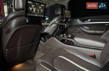 Седан Audi A8 2012 в 