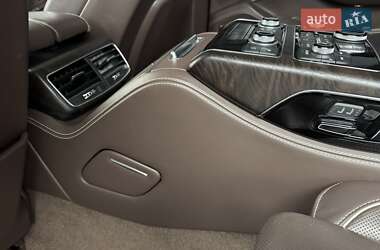 Седан Audi A8 2012 в 