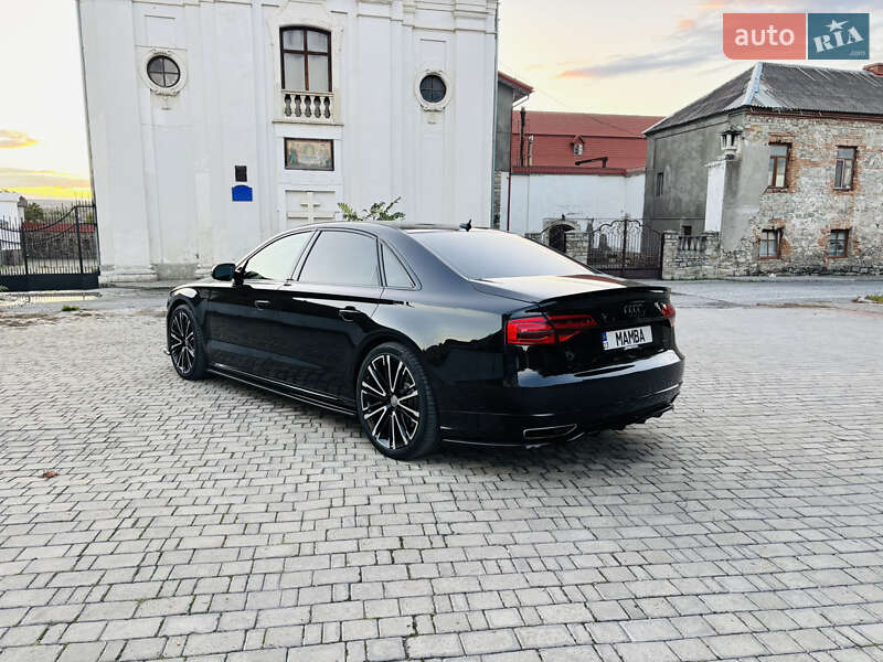 Седан Audi A8 2015 в Хмельницком