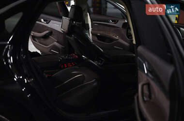 Седан Audi A8 2013 в Ізмаїлі