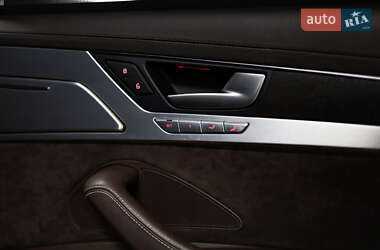 Седан Audi A8 2013 в 
