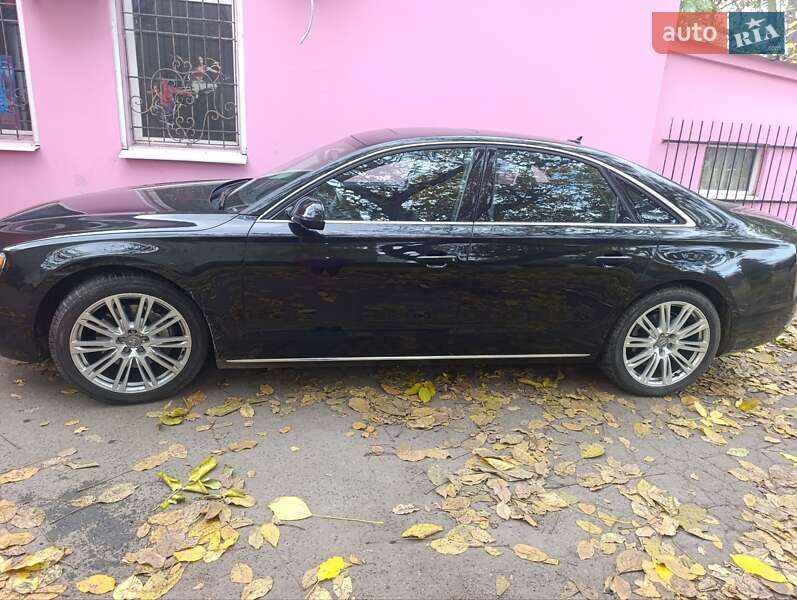 Седан Audi A8 2014 в Ольшанке