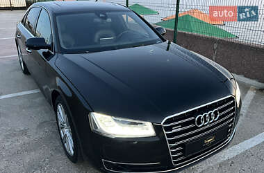 Седан Audi A8 2014 в 