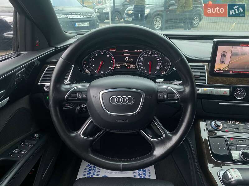 Седан Audi A8 2017 в Вінниці