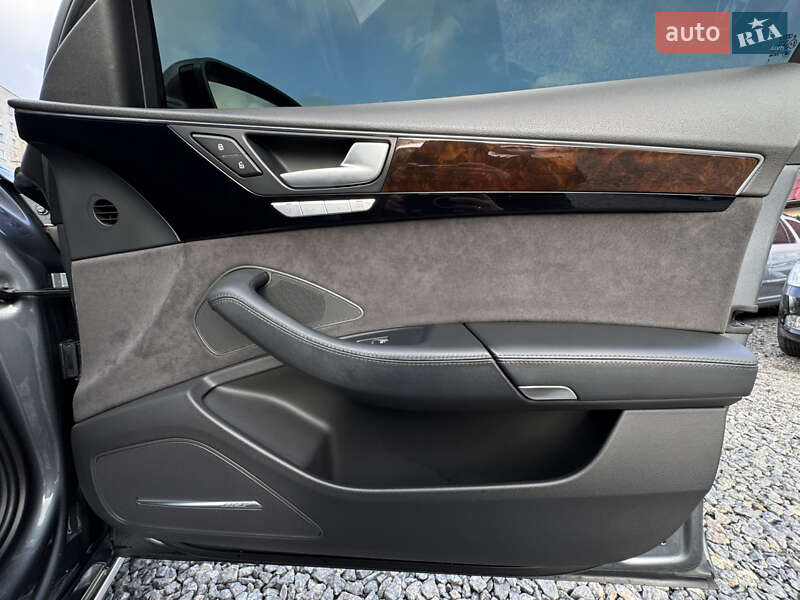 Седан Audi A8 2014 в Бердичеве