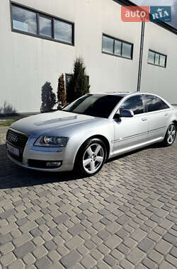 Седан Audi A8 2009 в Ивано-Франковске