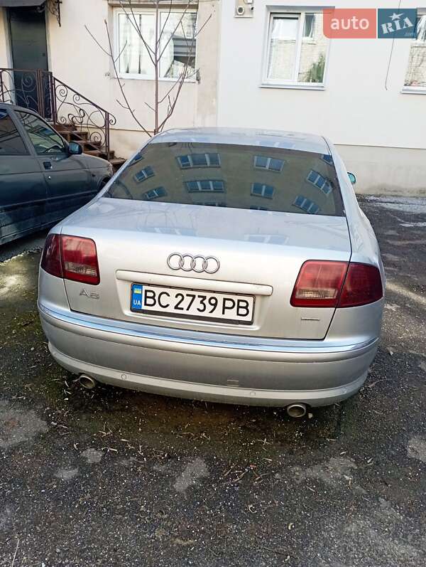 Седан Audi A8 2005 в Львове