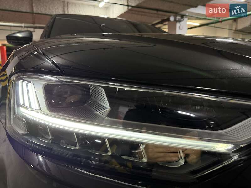 Седан Audi A8 2021 в Києві