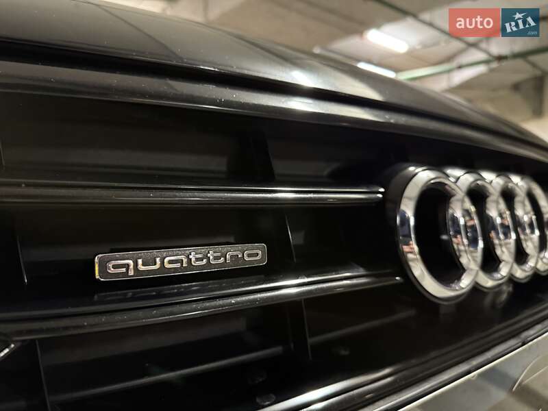 Седан Audi A8 2021 в Києві