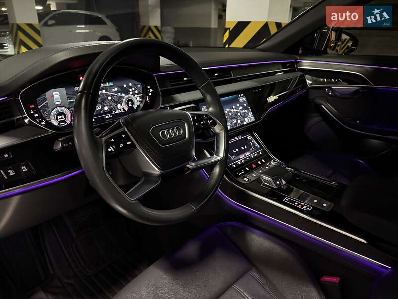 Седан Audi A8 2021 в Києві
