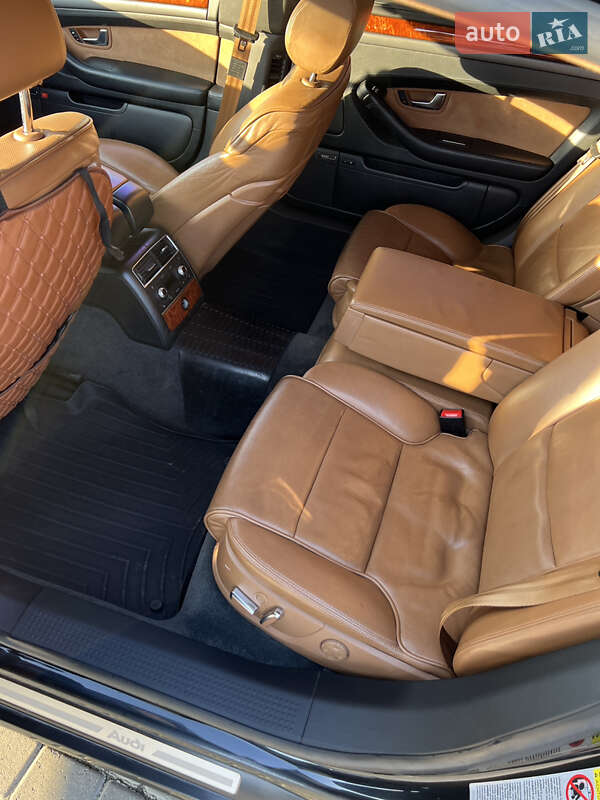 Седан Audi A8 2004 в Хмельницком