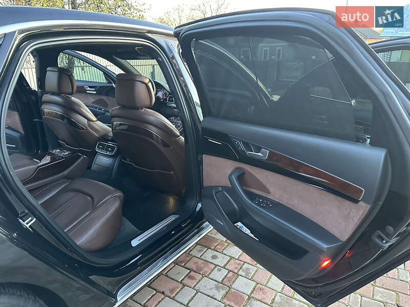 Седан Audi A8 2013 в Тернополе