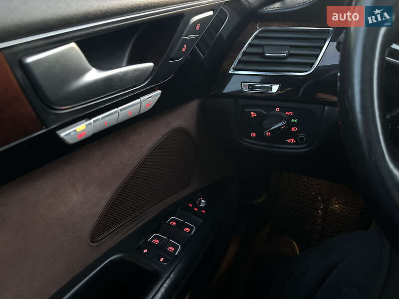 Седан Audi A8 2013 в Тернополе