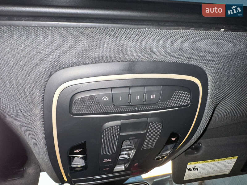 Седан Audi A8 2013 в Тернополе