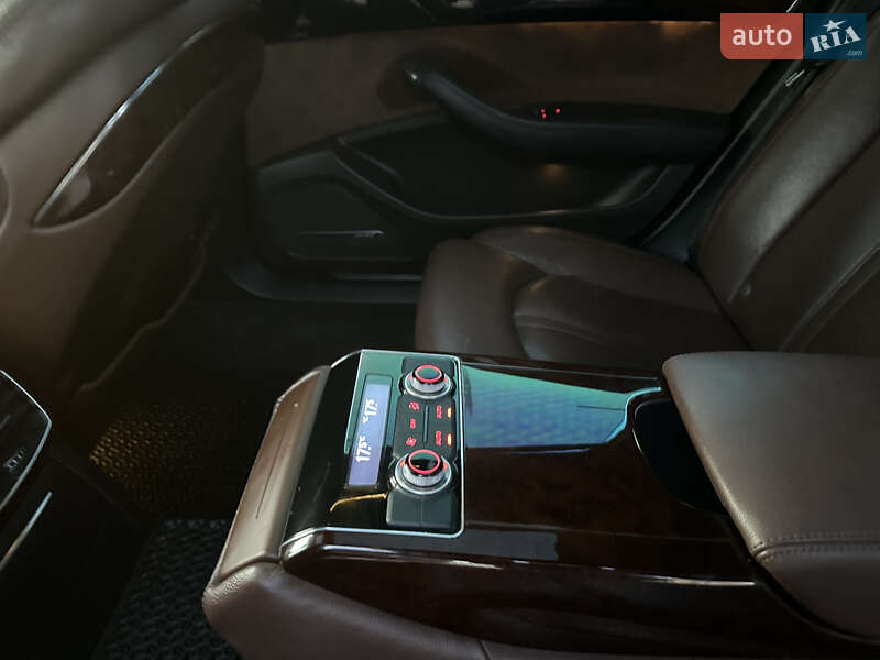 Седан Audi A8 2013 в Тернополе
