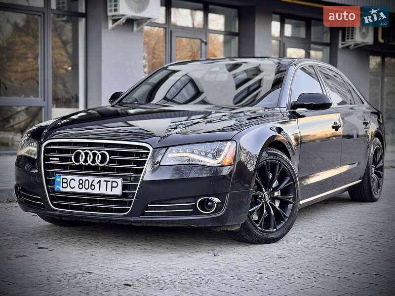 Седан Audi A8 2013 в Львове