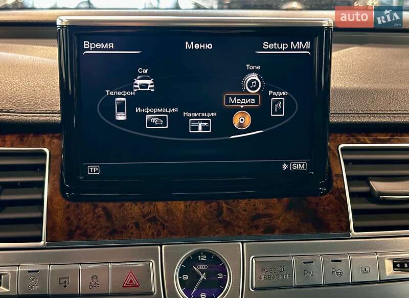 Седан Audi A8 2013 в Львове