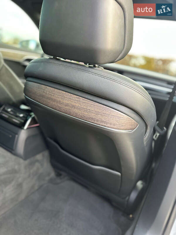 Седан Audi A8 2020 в Киеве