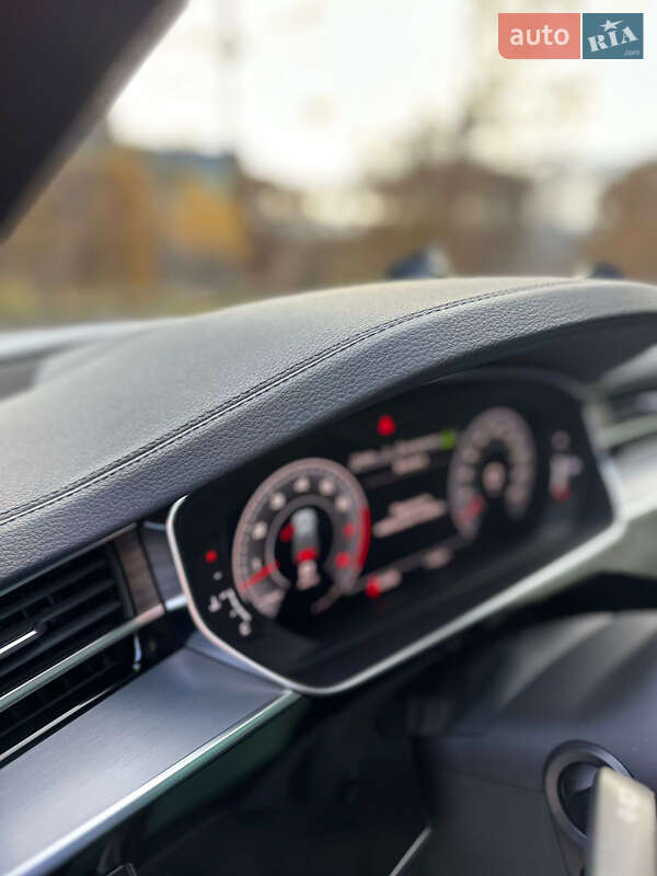 Седан Audi A8 2020 в Киеве