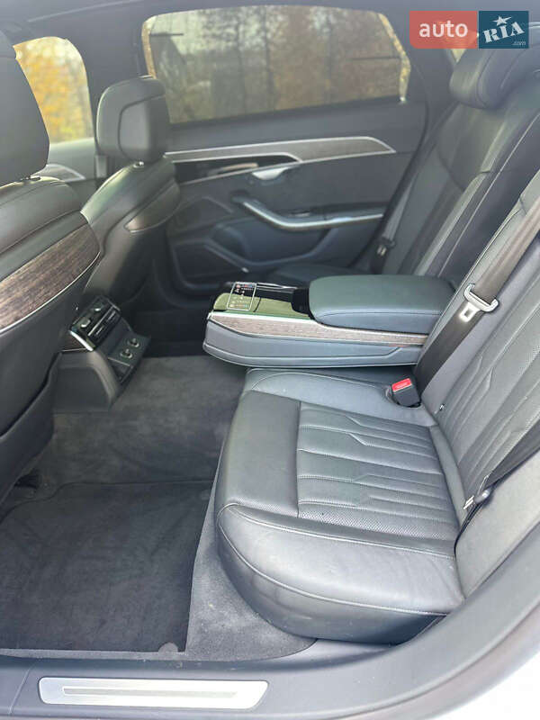 Седан Audi A8 2020 в Киеве