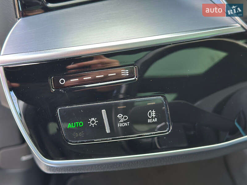 Седан Audi A8 2020 в Киеве