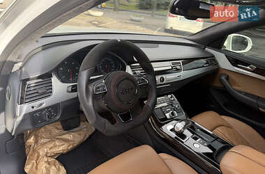 Седан Audi A8 2014 в Дніпрі