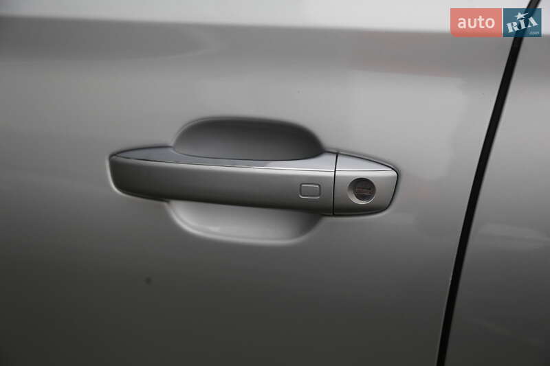 Седан Audi A8 2013 в Києві фото 30 Седан Audi A8 2013 в Києві