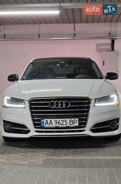 Седан Audi A8 2015 в Києві