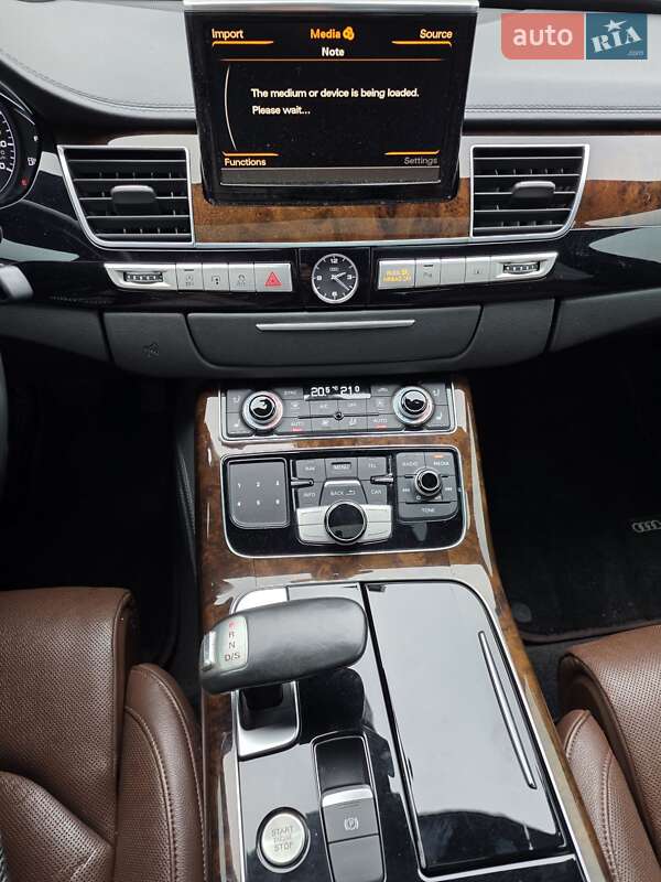 Седан Audi A8 2015 в Киеве фото 11 Седан Audi A8 2015 в Киеве