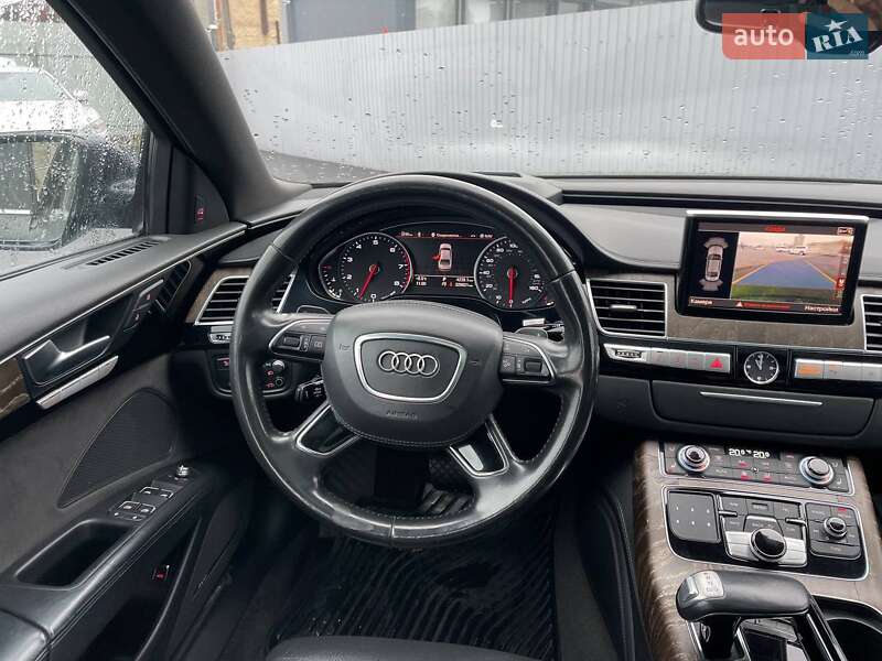 Седан Audi A8 2015 в Киеве