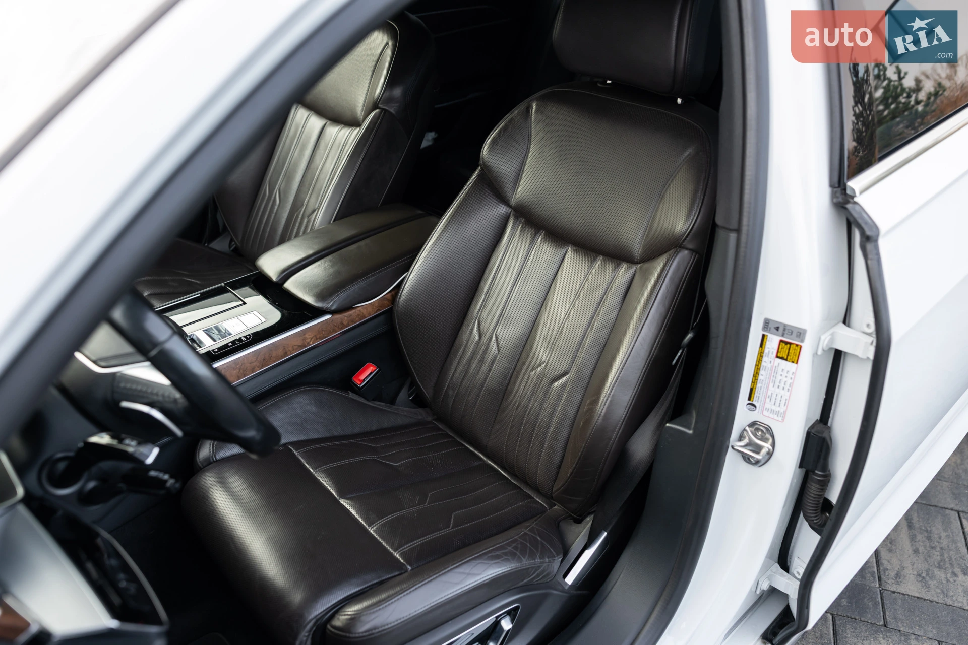2019 Audi A8 - мініатюра 16