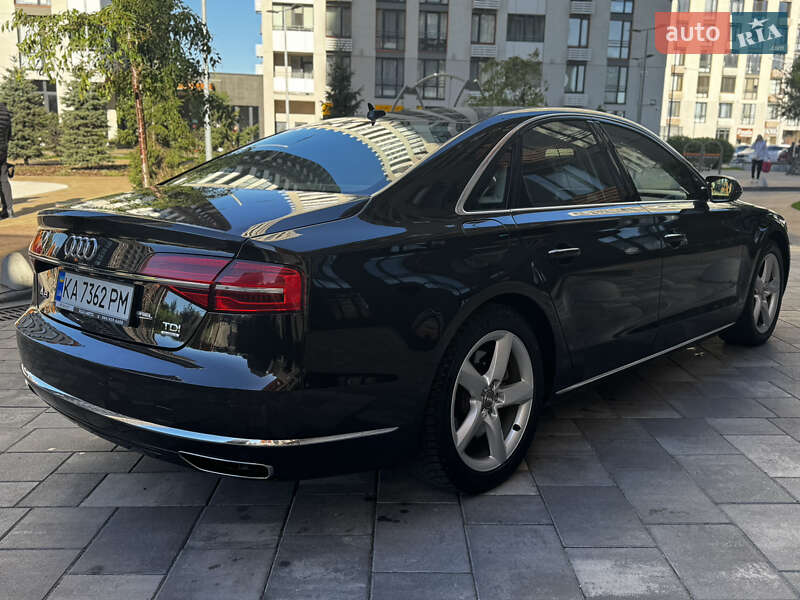 Седан Audi A8 2015 в Києві