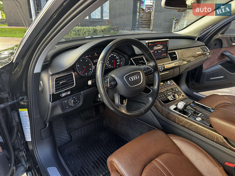 Седан Audi A8 2015 в Києві