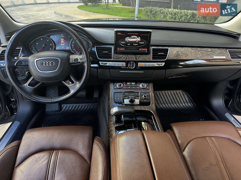 Седан Audi A8 2015 в Києві