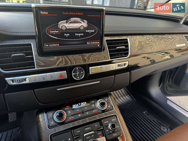 Седан Audi A8 2015 в Києві