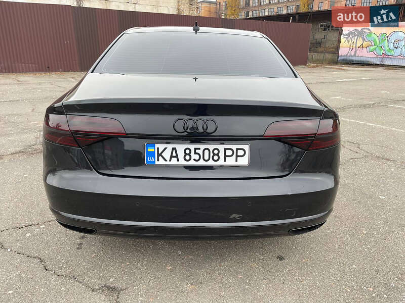 Седан Audi A8 2015 в Киеве